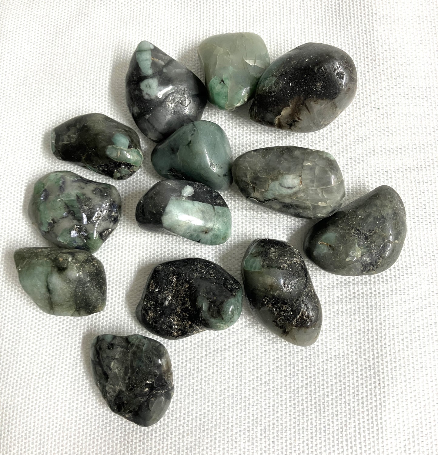 Emerald Tumbled Stones (#119)