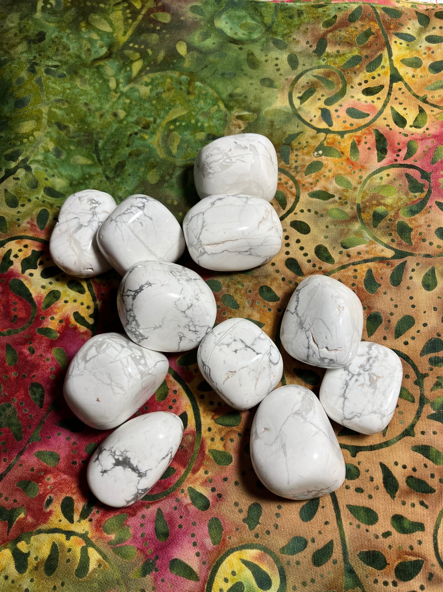 Howlite Tumbled Stones (#11)