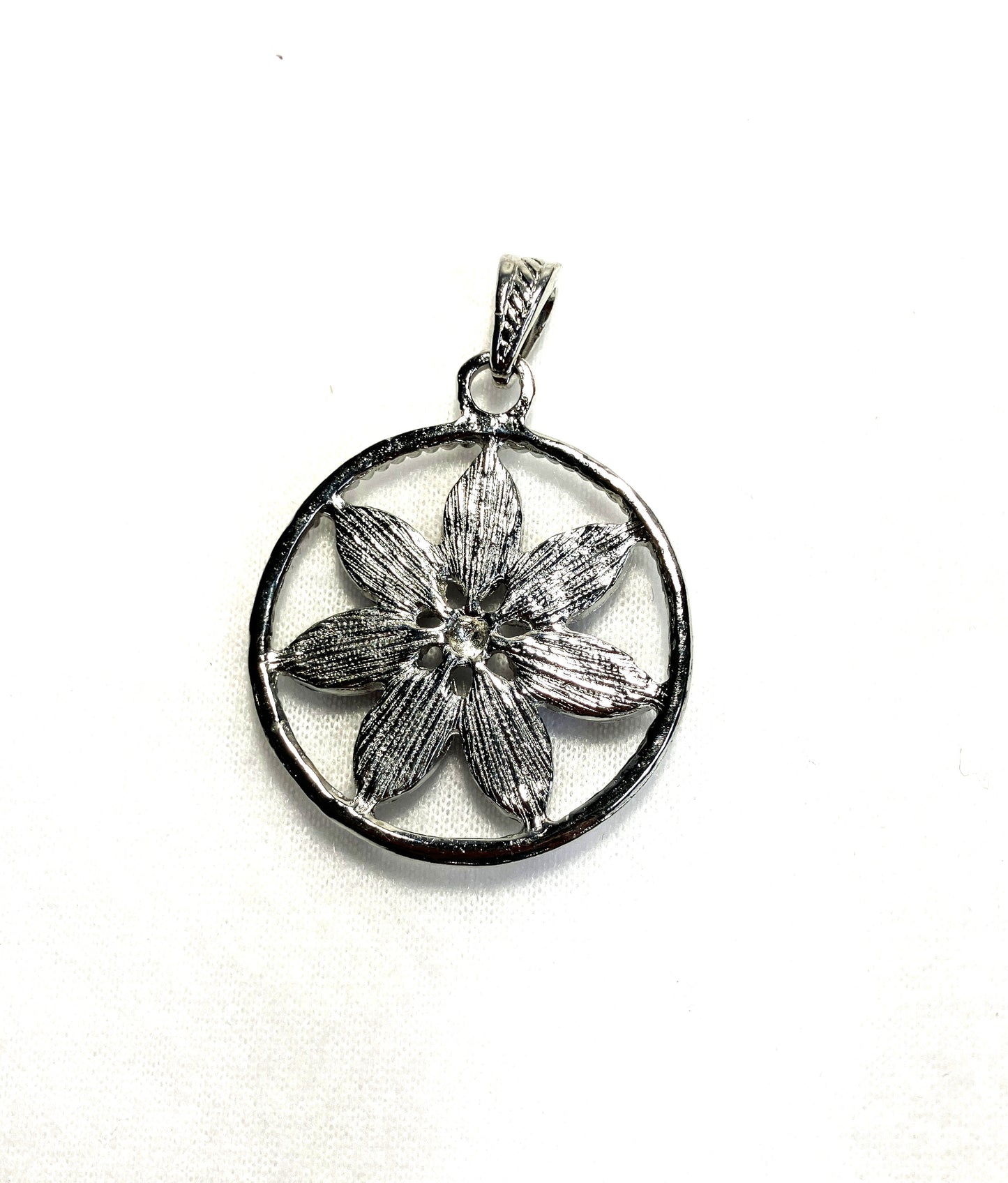 Stone Flower Pendants With Chain